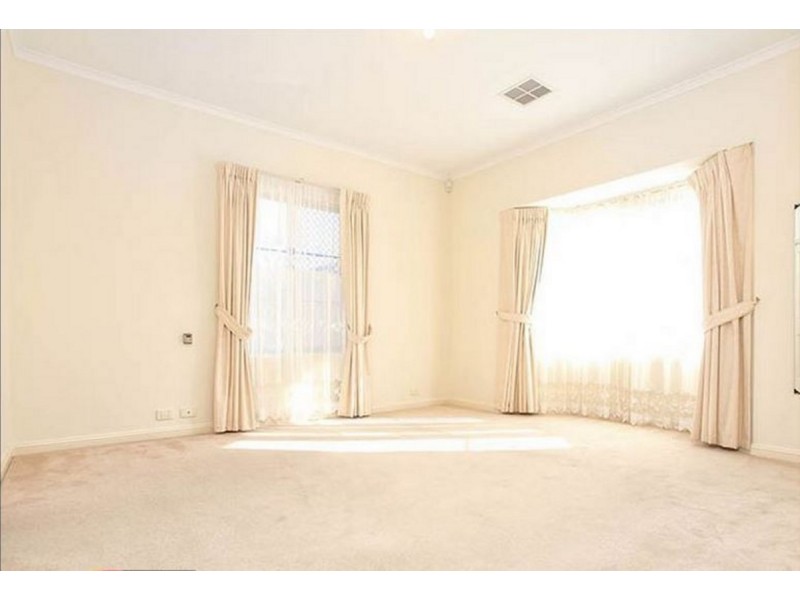 32 Ashwood Circuit, Mawson Lakes SA 5095