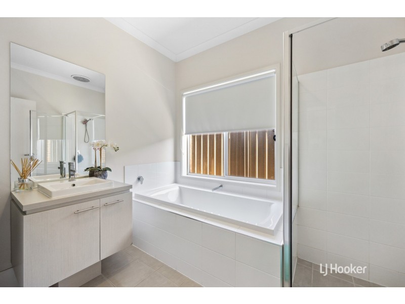 7 Lomandra Crescent, Hillbank SA 5112