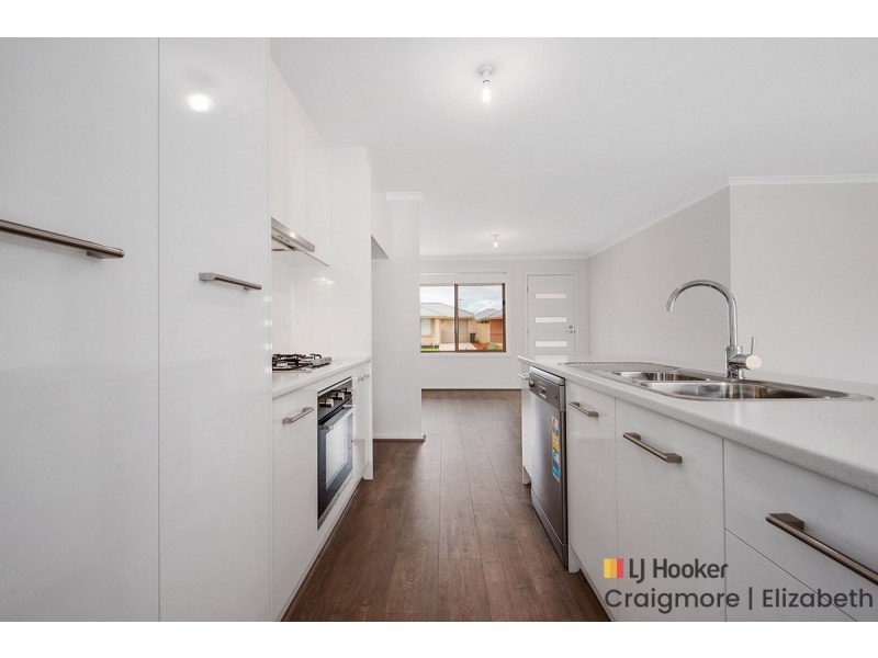 16 Clare Mews, Munno Para West SA 5115