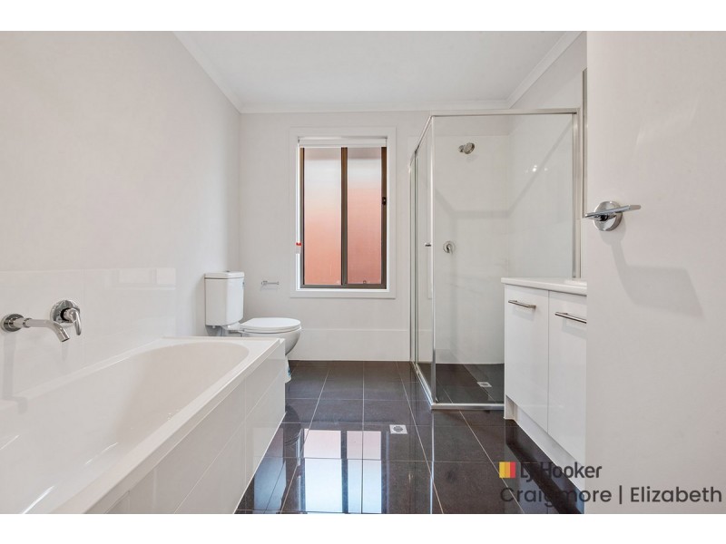 16 Clare Mews, Munno Para West SA 5115