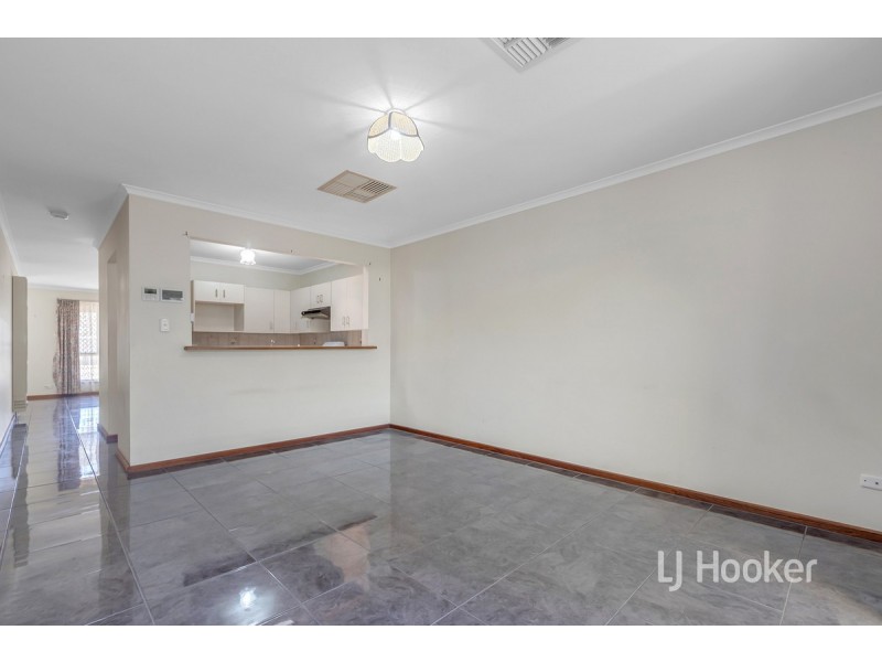 2/27 Carey Street, Salisbury SA 5108