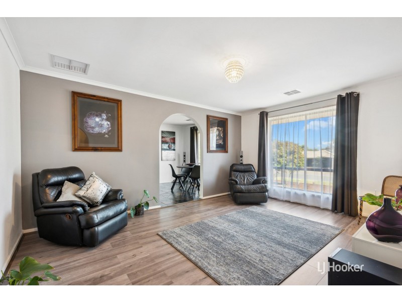 4 Henryk Drive, Hillbank SA 5112