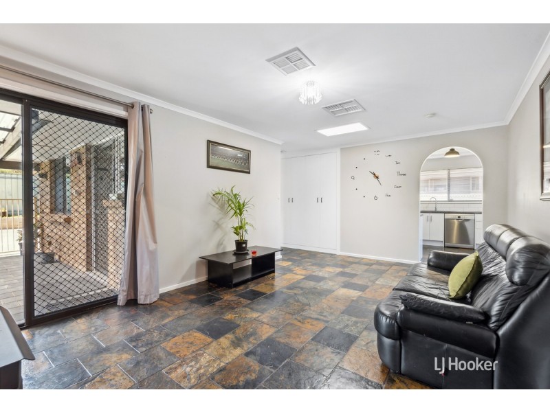 4 Henryk Drive, Hillbank SA 5112