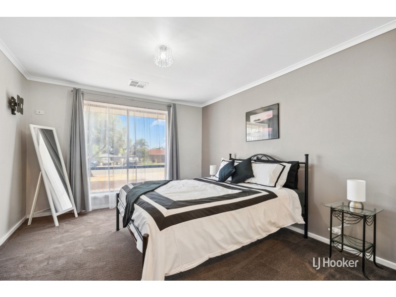 4 Henryk Drive, Hillbank SA 5112