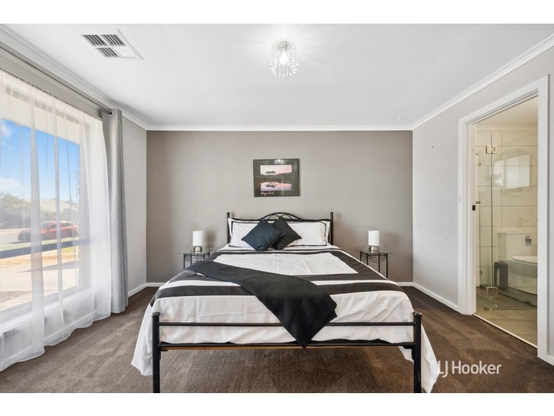 4 Henryk Drive, Hillbank SA 5112