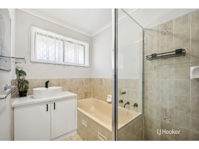 4 Henryk Drive, Hillbank SA 5112