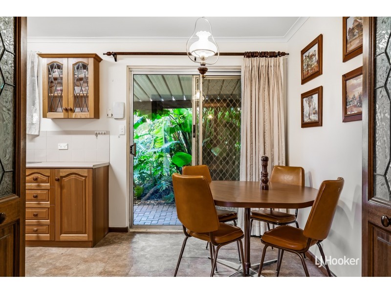 14 Chapman Crescent, Redwood Park SA 5097