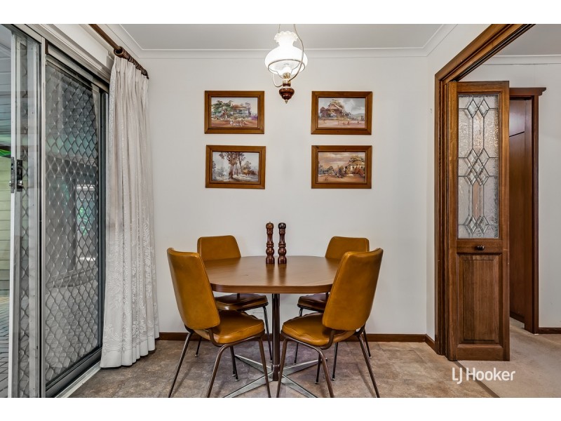 14 Chapman Crescent, Redwood Park SA 5097