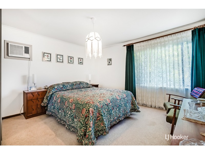 14 Chapman Crescent, Redwood Park SA 5097