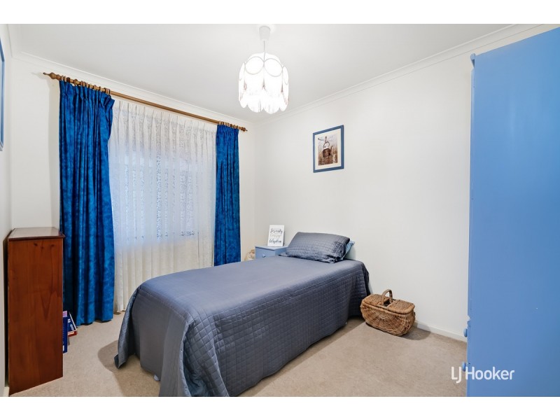 14 Chapman Crescent, Redwood Park SA 5097
