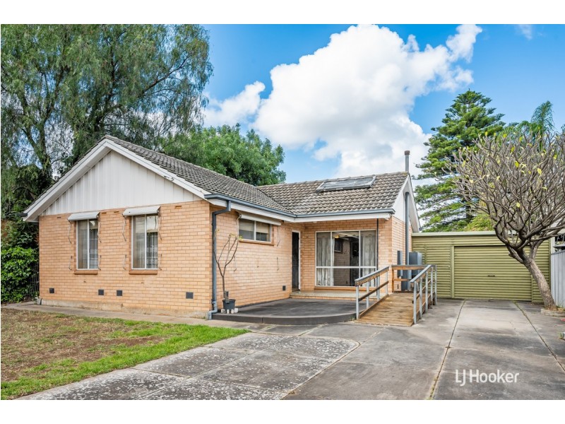 18 Deptford Street, Elizabeth Grove SA 5112