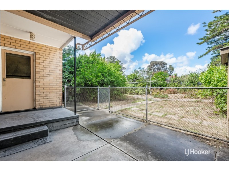 18 Deptford Street, Elizabeth Grove SA 5112