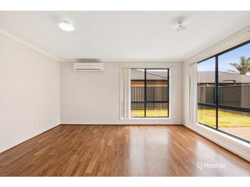 21 Coonawarra Avenue, Andrews Farm SA 5114
