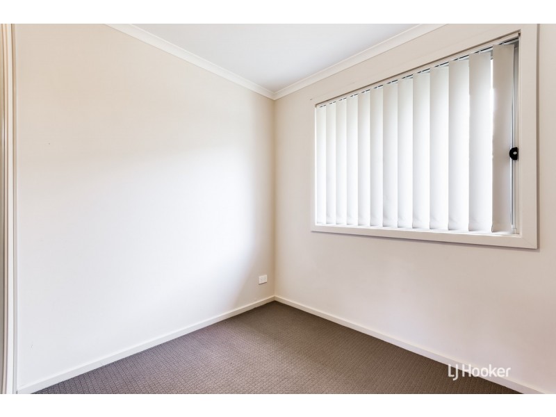 16 Torrens Street, Andrews Farm SA 5114