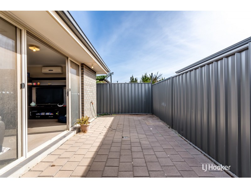 16 Torrens Street, Andrews Farm SA 5114