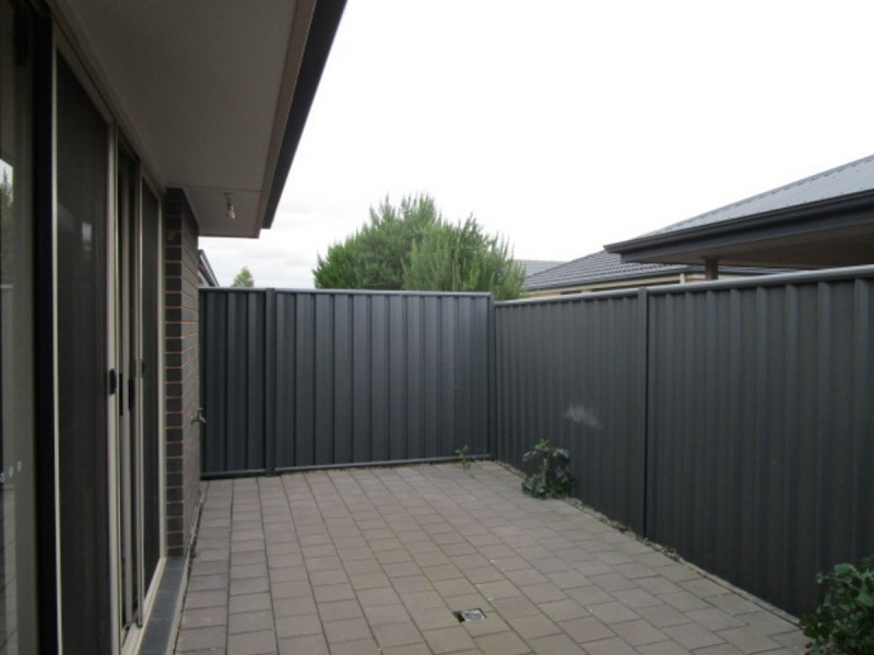 16 Torrens Street, Andrews Farm SA 5114