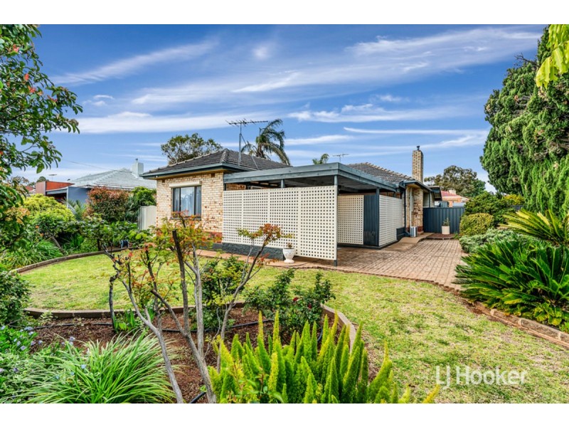 15 Longleat Road, Elizabeth Vale SA 5112