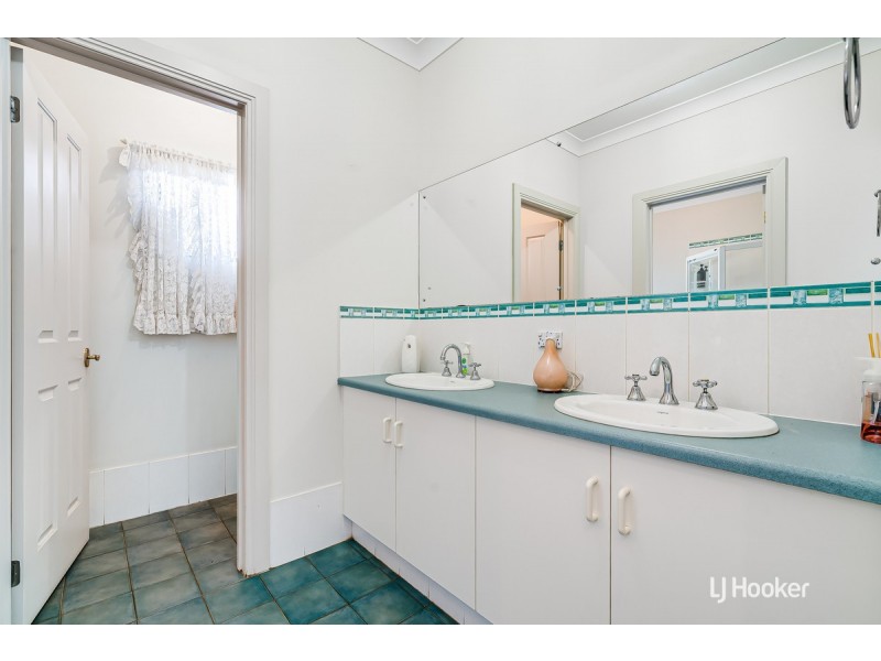 2 Ponderosa Road, Munno Para West SA 5115