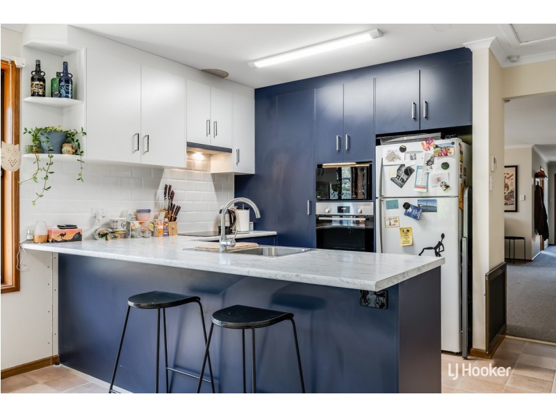 12 Chestnut Grove, Hillbank SA 5112