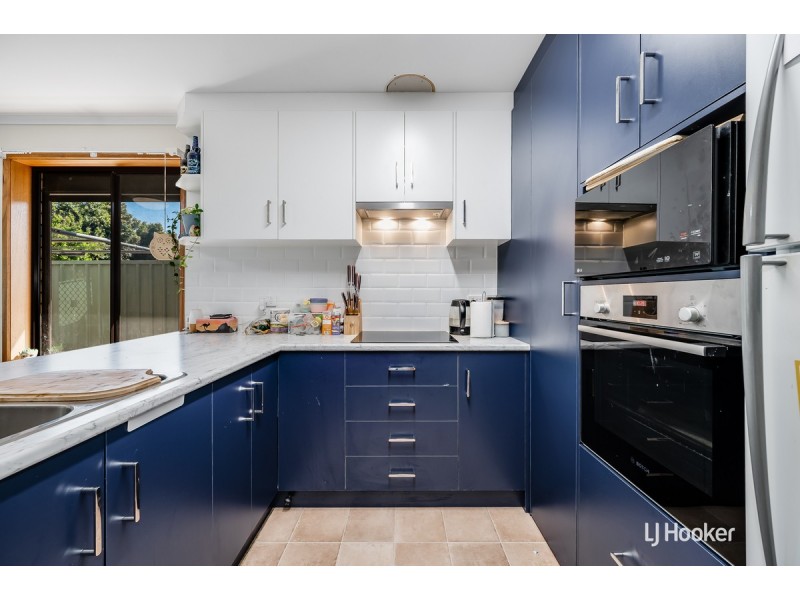 12 Chestnut Grove, Hillbank SA 5112