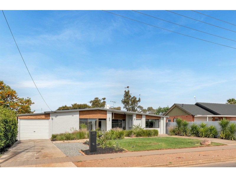 16 Saint Road, Smithfield Plains SA 5114
