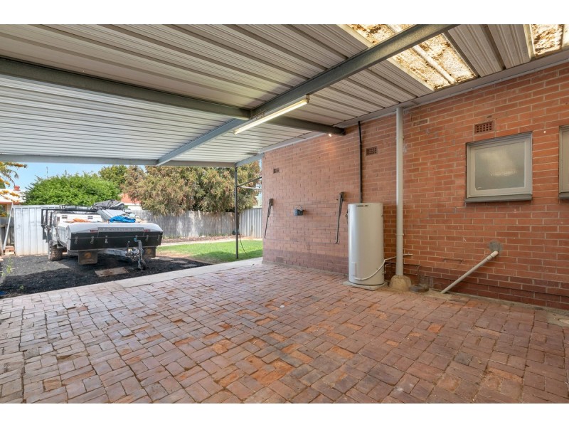 16 Saint Road, Smithfield Plains SA 5114