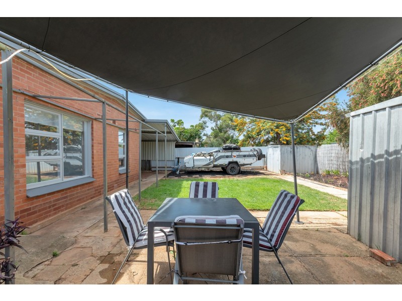 16 Saint Road, Smithfield Plains SA 5114