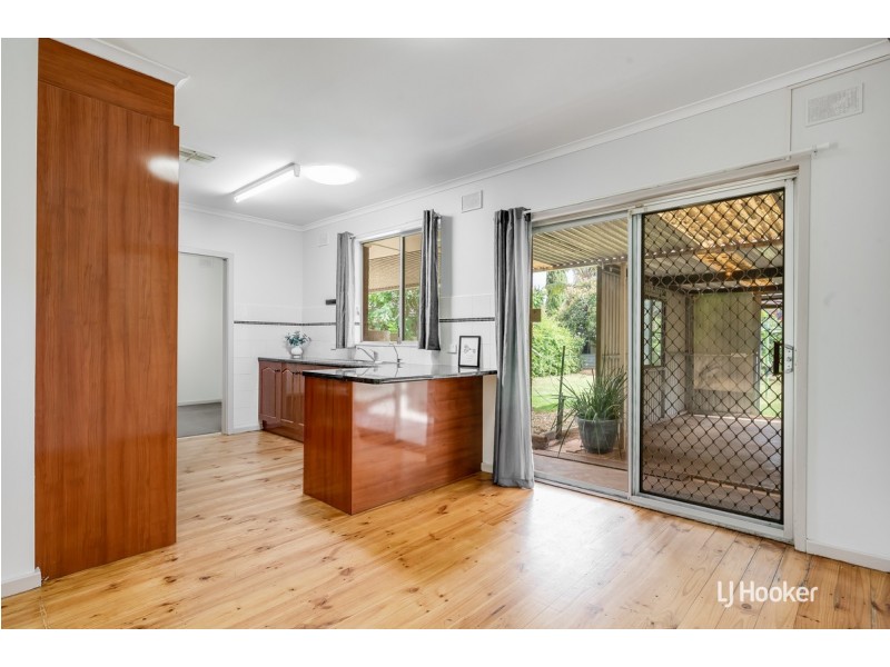 7 Hewish Crescent, Elizabeth Park SA 5113