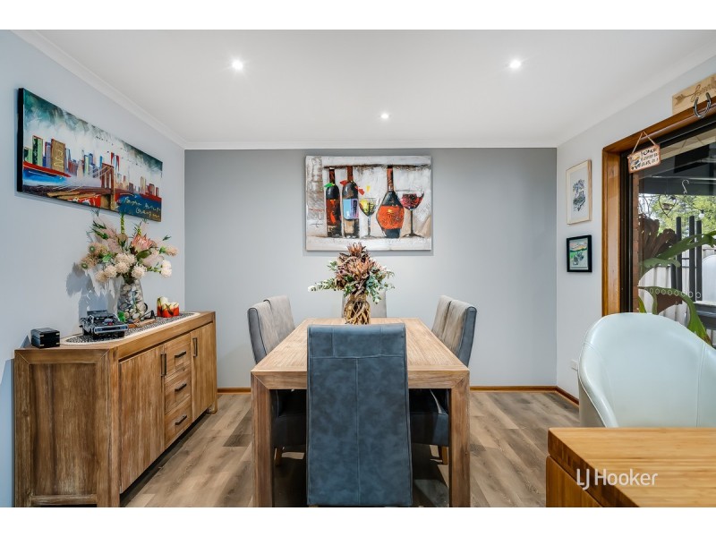 19 Neuville Court, Wynn Vale SA 5127