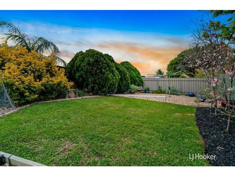 19 Neuville Court, Wynn Vale SA 5127