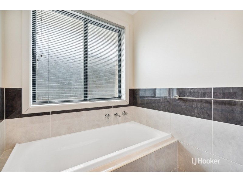 23 Saint Lawrence Avenue, Andrews Farm SA 5114