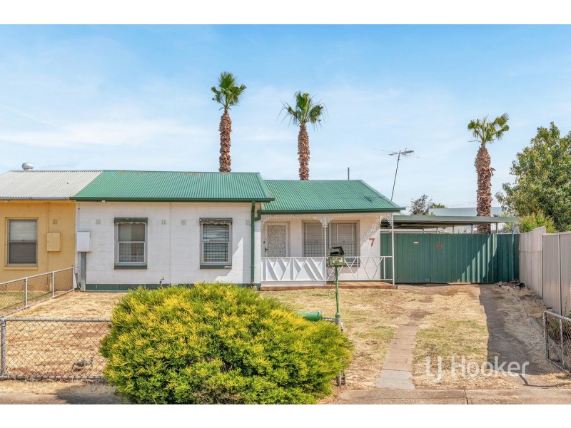 7 Gateshead Crescent, Mansfield Park SA 5012