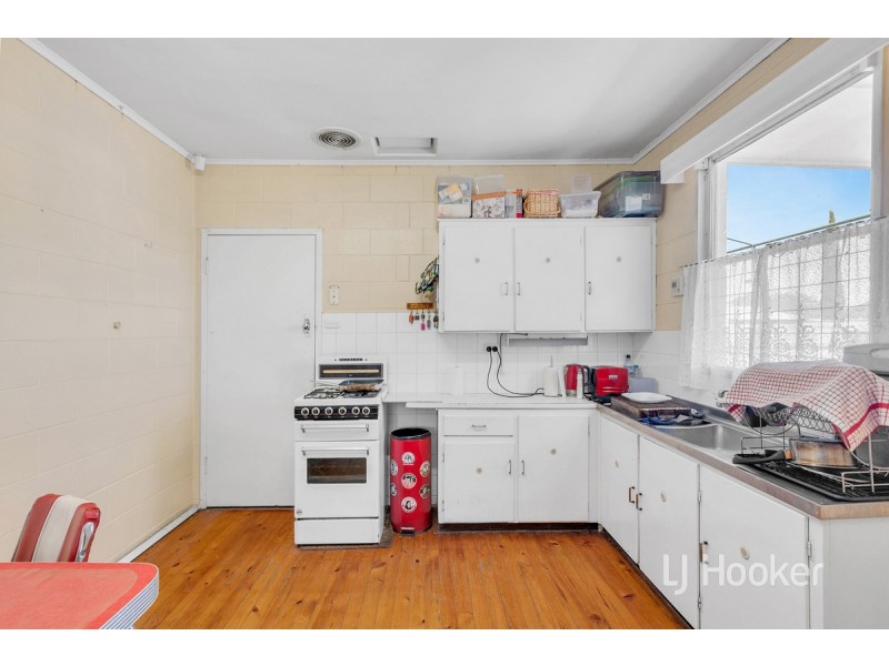 7 Gateshead Crescent, Mansfield Park SA 5012