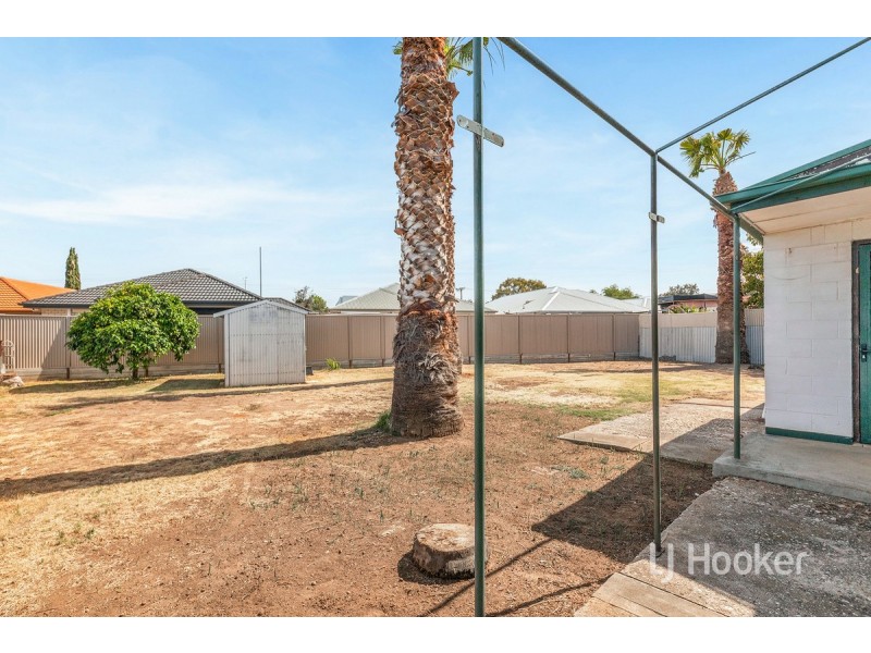 7 Gateshead Crescent, Mansfield Park SA 5012
