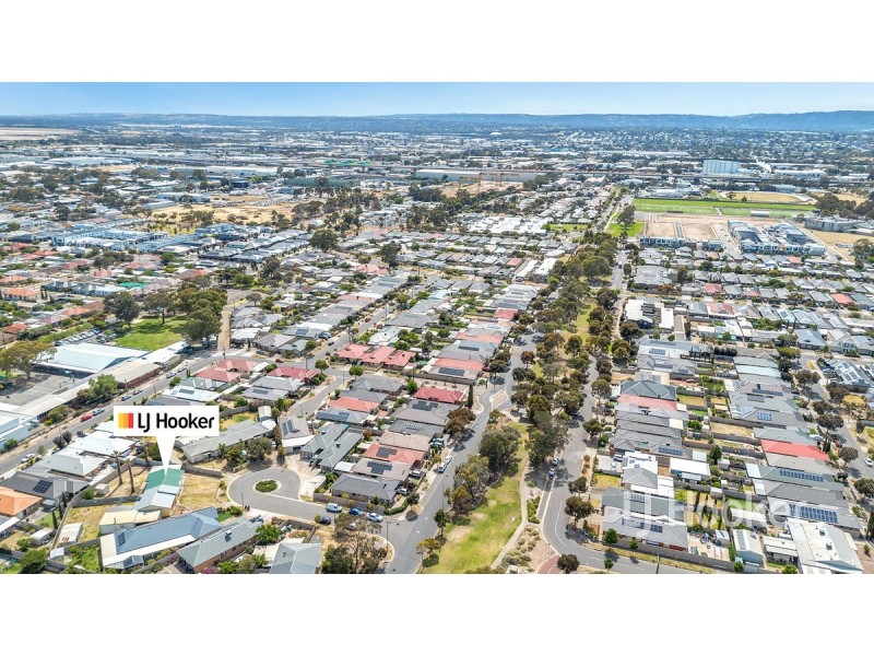 7 Gateshead Crescent, Mansfield Park SA 5012