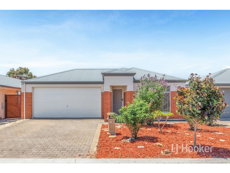18 Crown Court, Munno Para West SA 5115
