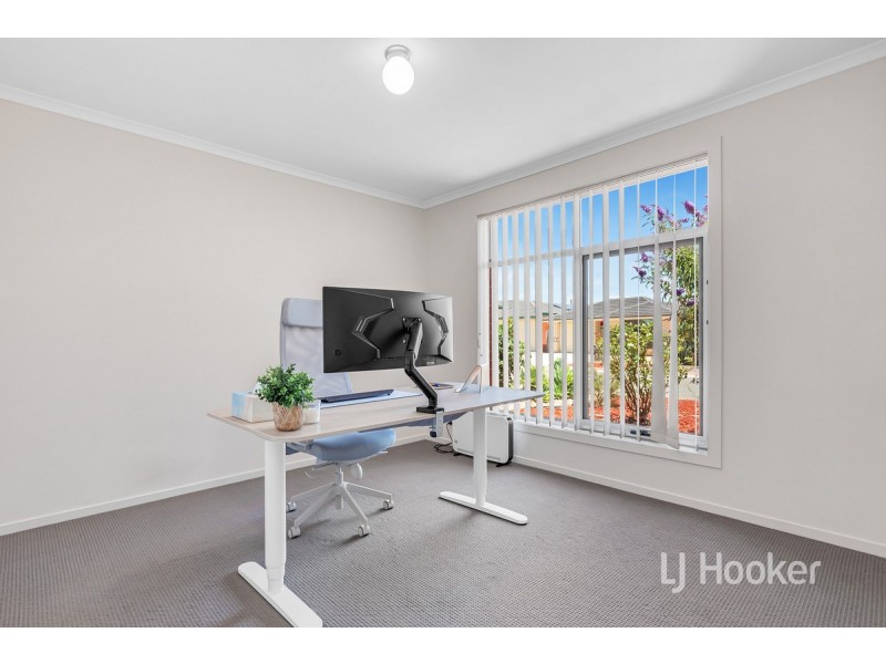 18 Crown Court, Munno Para West SA 5115