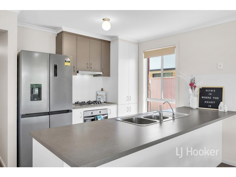 18 Crown Court, Munno Para West SA 5115