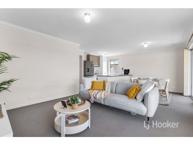 18 Crown Court, Munno Para West SA 5115