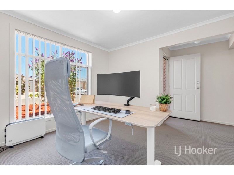 18 Crown Court, Munno Para West SA 5115