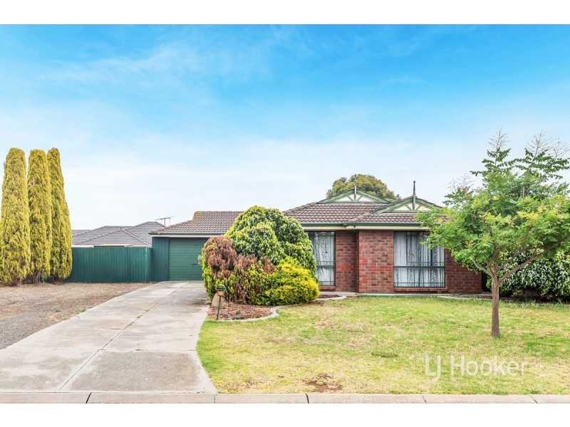 18 Pyrus Crescent, Andrews Farm SA 5114