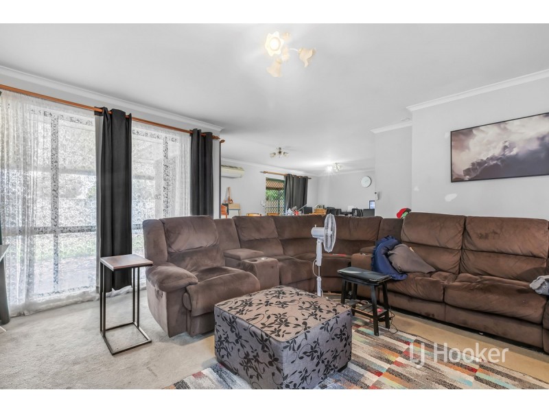 18 Pyrus Crescent, Andrews Farm SA 5114