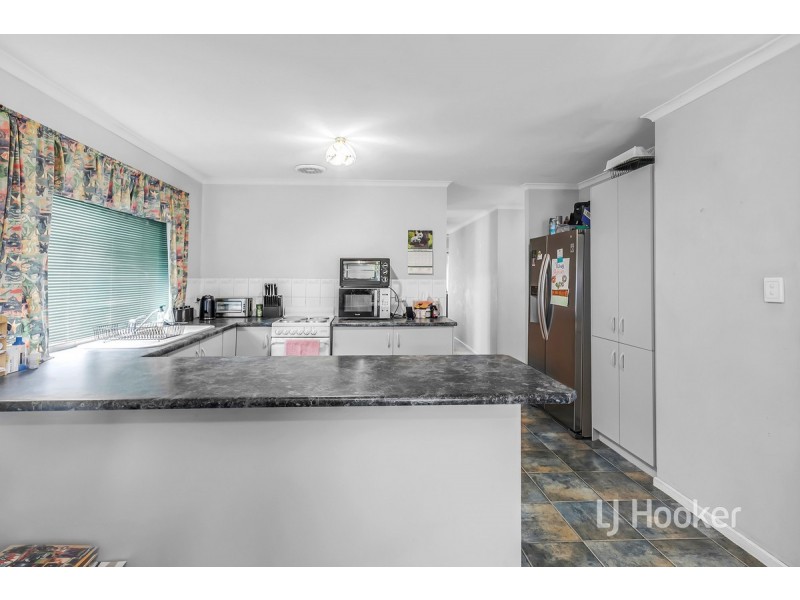 18 Pyrus Crescent, Andrews Farm SA 5114