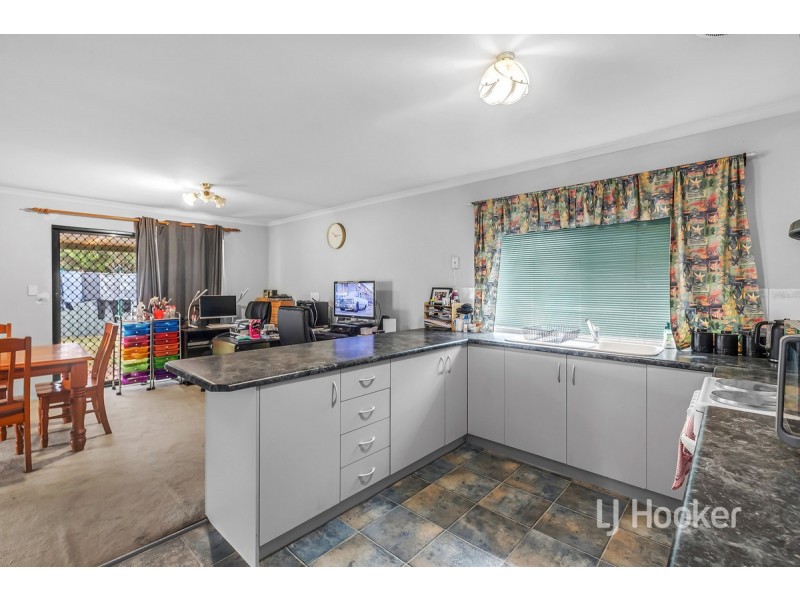 18 Pyrus Crescent, Andrews Farm SA 5114