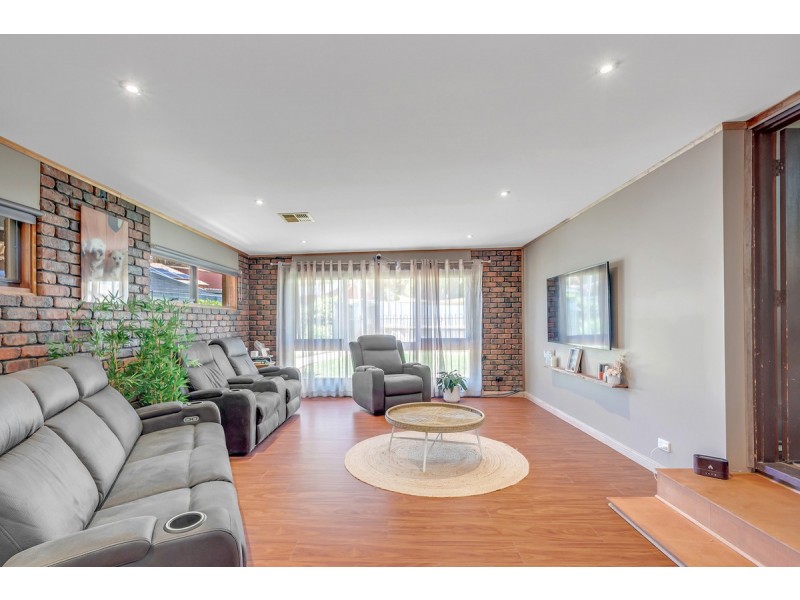 10 Cardnell Crescent, Elizabeth East SA 5112