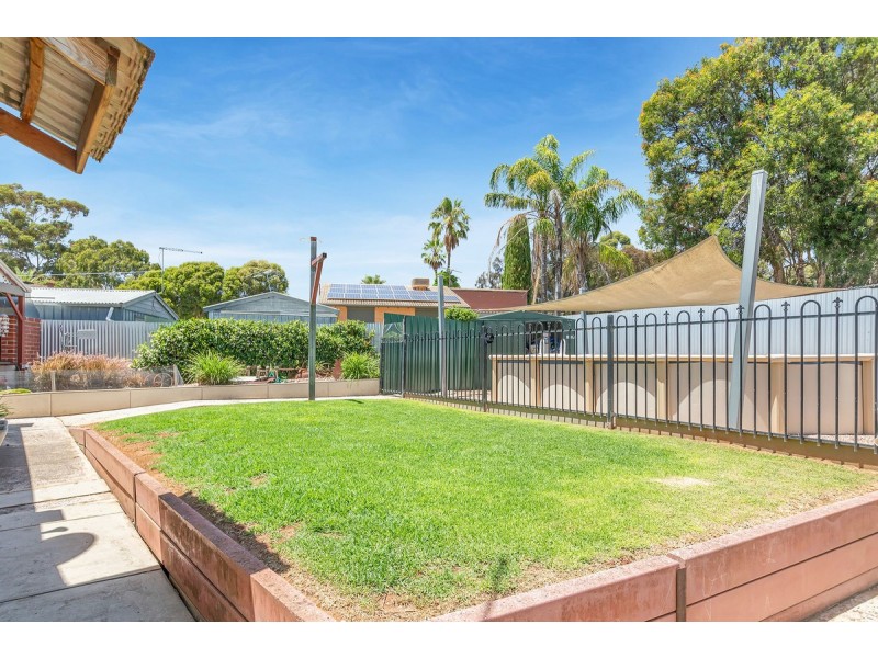 10 Cardnell Crescent, Elizabeth East SA 5112