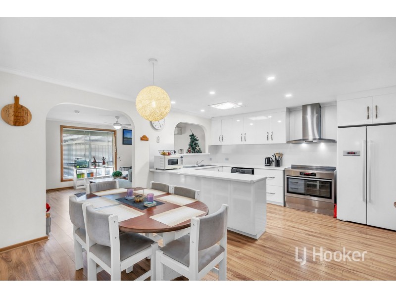 32 Carabeen Crescent, Andrews Farm SA 5114