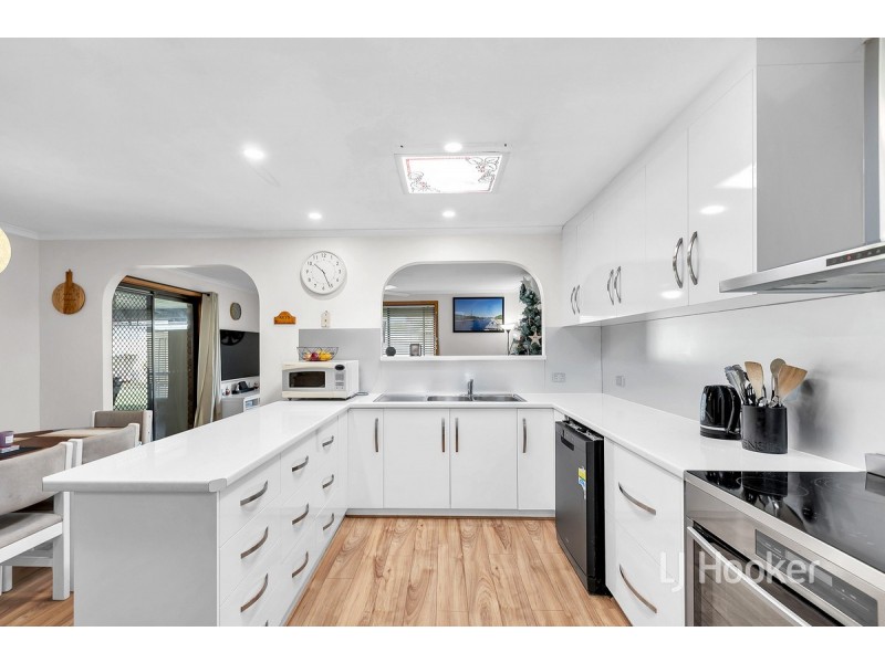 32 Carabeen Crescent, Andrews Farm SA 5114