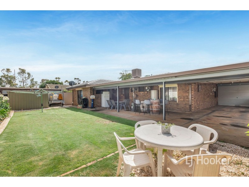 32 Carabeen Crescent, Andrews Farm SA 5114