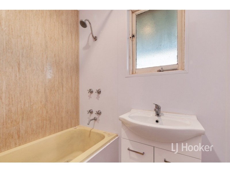 12 McKinlay Street, Elizabeth Downs SA 5113